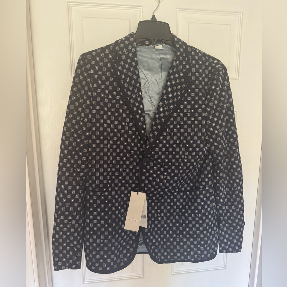 New Men Gucci blazer/suitblue/navy color (1 size 44 and 2 size 46) $450 each